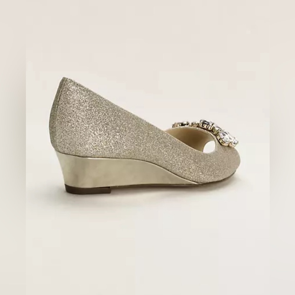 TOUCH OF NINA CHAMPAGNE METALLIC REETA CRYSTAL EMBELLISHMENT 1 1/4 HEEL SHOES - Picture 5 of 7